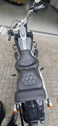 HARLEY-DAVIDSON SOFTAIL FAT BOY 114 